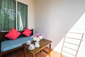 Zantiis Ndol Villas