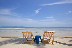 Lime & Soda Beachfront Resort