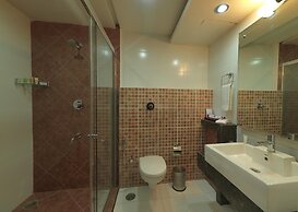 Royal Orchid Central