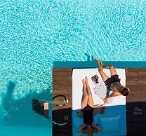 Yacht Classic Hotel - Boutique Class