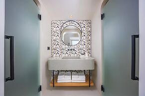 Yacht Classic Hotel - Boutique Class