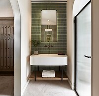 Yacht Classic Hotel - Boutique Class