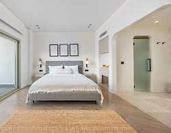 Yacht Classic Hotel - Boutique Class