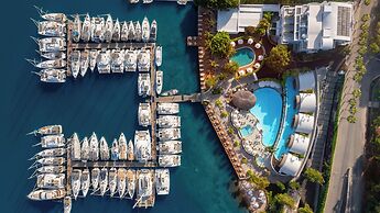 Yacht Classic Hotel - Boutique Class
