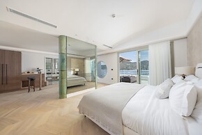 Yacht Classic Hotel - Boutique Class