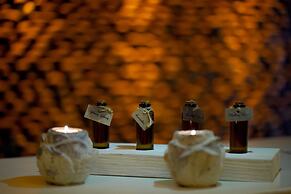 Yacht Classic Hotel - Boutique Class