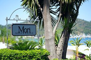 Yacht Classic Hotel - Boutique Class