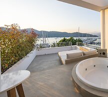 Yacht Classic Hotel - Boutique Class