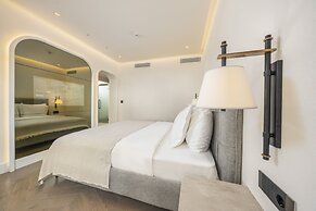 Yacht Classic Hotel - Boutique Class