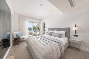 Yacht Classic Hotel - Boutique Class