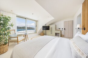 Yacht Classic Hotel - Boutique Class