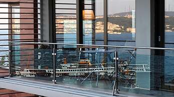 Deris Bosphorus Lodge