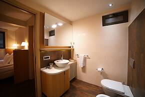 Deris Bosphorus Lodge