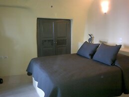 Theodora Suites - Adults Only