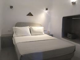 Theodora Suites - Adults Only