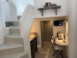 Theodora Suites - Adults Only