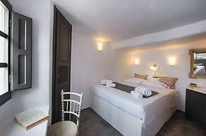 Theodora Suites - Adults Only