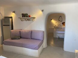 Theodora Suites - Adults Only