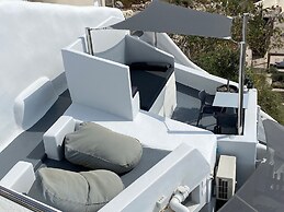 Theodora Suites - Adults Only