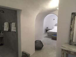 Theodora Suites - Adults Only