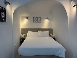 Theodora Suites - Adults Only