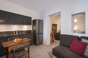 Theodora Suites - Adults Only