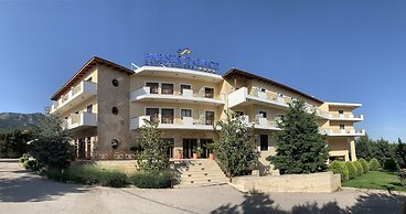 Parnis Palace Hotel Suites