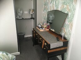 Sandyhill Guest House