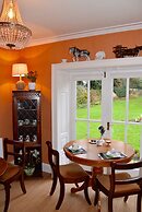 Newburgh House Bed & Breakfast