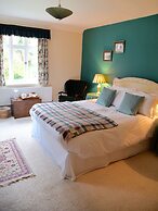 Newburgh House Bed & Breakfast