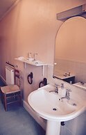 Newburgh House Bed & Breakfast