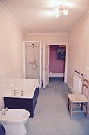 Newburgh House Bed & Breakfast