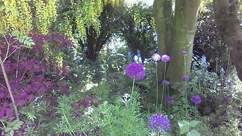 Newburgh House Bed & Breakfast