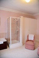 Newburgh House Bed & Breakfast