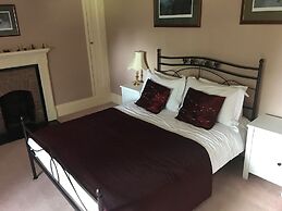 Newburgh House Bed & Breakfast