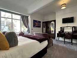 Craig-y-Dderwen Riverside Hotel