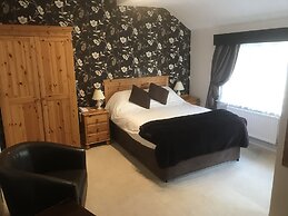 Craig-y-Dderwen Riverside Hotel