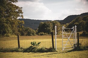 Craig-y-Dderwen Riverside Hotel