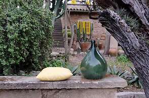 Hostal Residència Catalina Vera