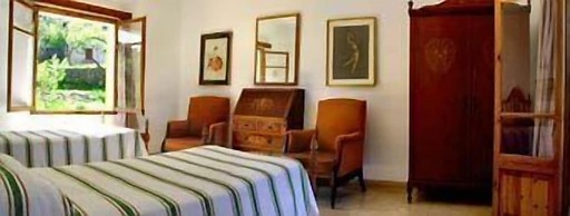 Hostal Residència Catalina Vera