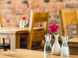 The Wayside and Whisky Barn