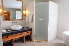 Bluewater Maribago Beach Resort