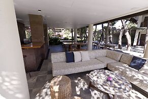 Bluewater Maribago Beach Resort