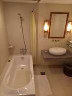 Bluewater Maribago Beach Resort