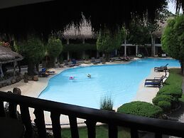 Bluewater Maribago Beach Resort