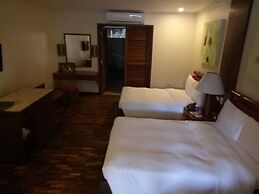 Bluewater Maribago Beach Resort