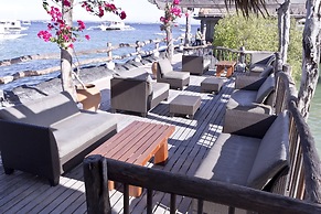 Bluewater Maribago Beach Resort