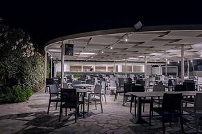 Golden Coast Hotel & Bungalows - All Inclusive