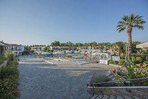Golden Coast Hotel & Bungalows - All Inclusive