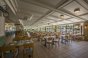 Golden Coast Hotel & Bungalows - All Inclusive